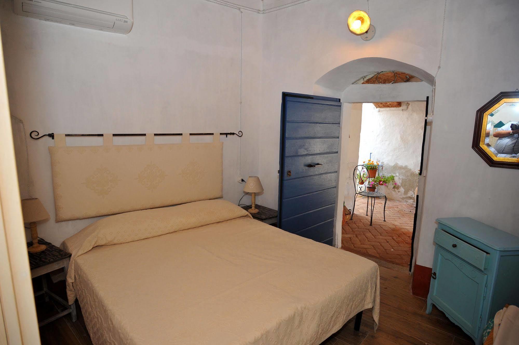 B&B Corte San Lussorio 奥列纳 外观 照片
