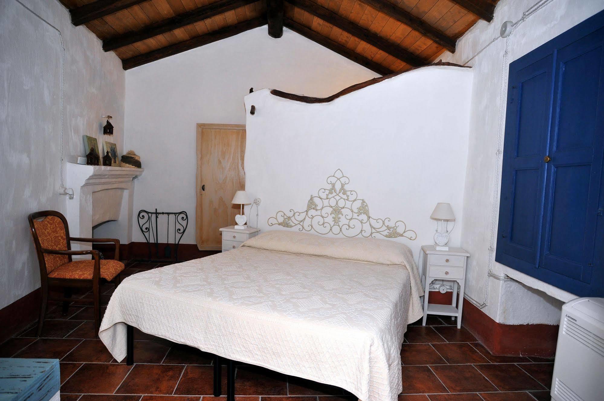 B&B Corte San Lussorio 奥列纳 外观 照片