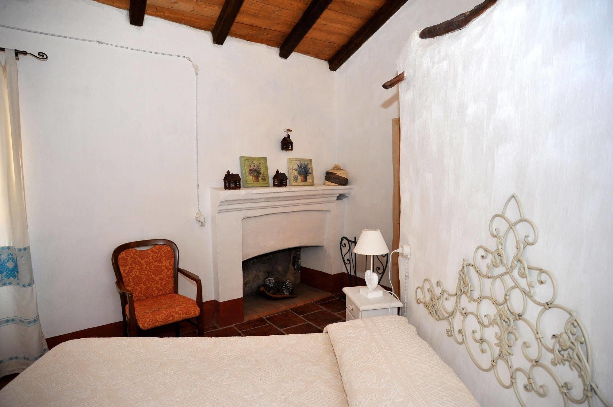 B&B Corte San Lussorio 奥列纳 外观 照片