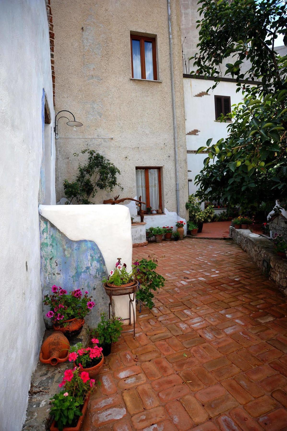 B&B Corte San Lussorio 奥列纳 外观 照片