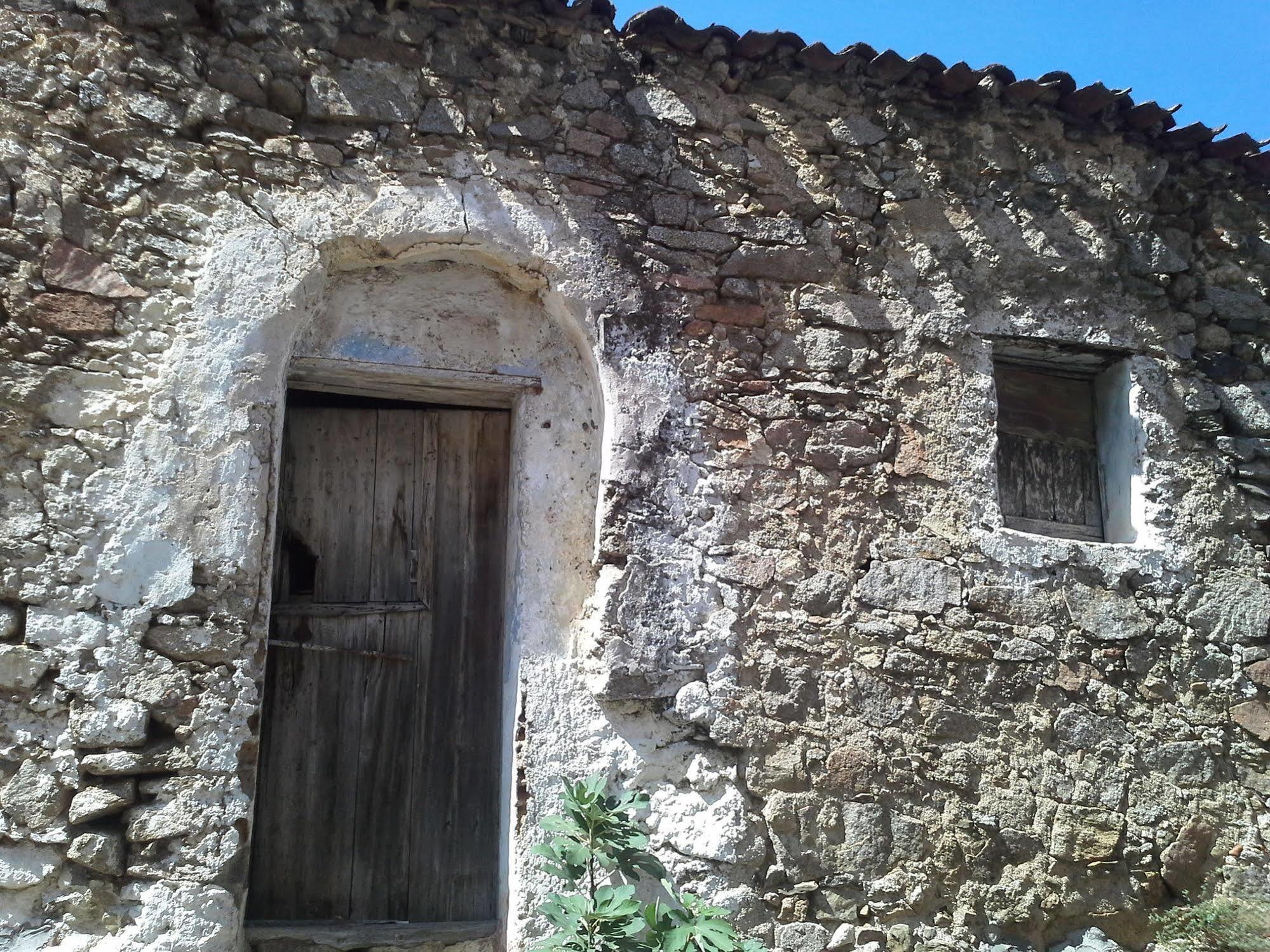 B&B Corte San Lussorio 奥列纳 外观 照片